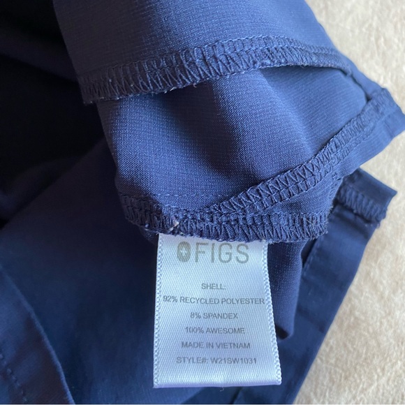 FIGS Technical Collection Casma 3-Pocket Scrub Top Shirt Women’s Navy Blue XS - Picture 10 of 10